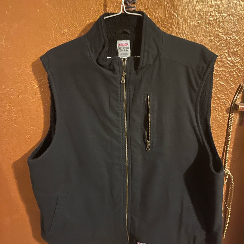 Mens light weight cargo vest size 3x